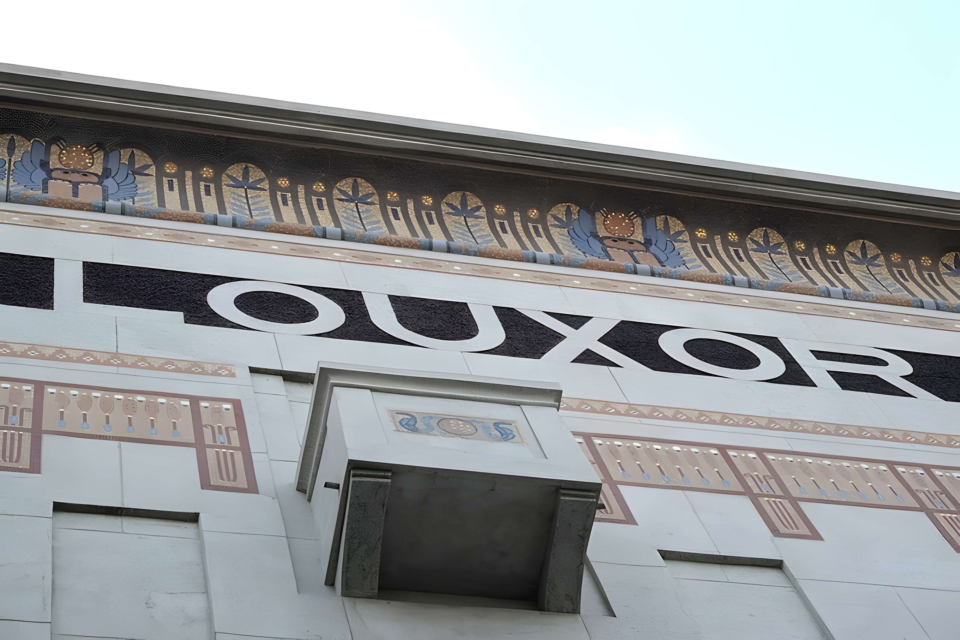 Le Louxor - Paris 10ème