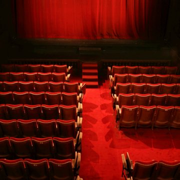 Ancien théâtre, actuellement cinéma Ranelagh