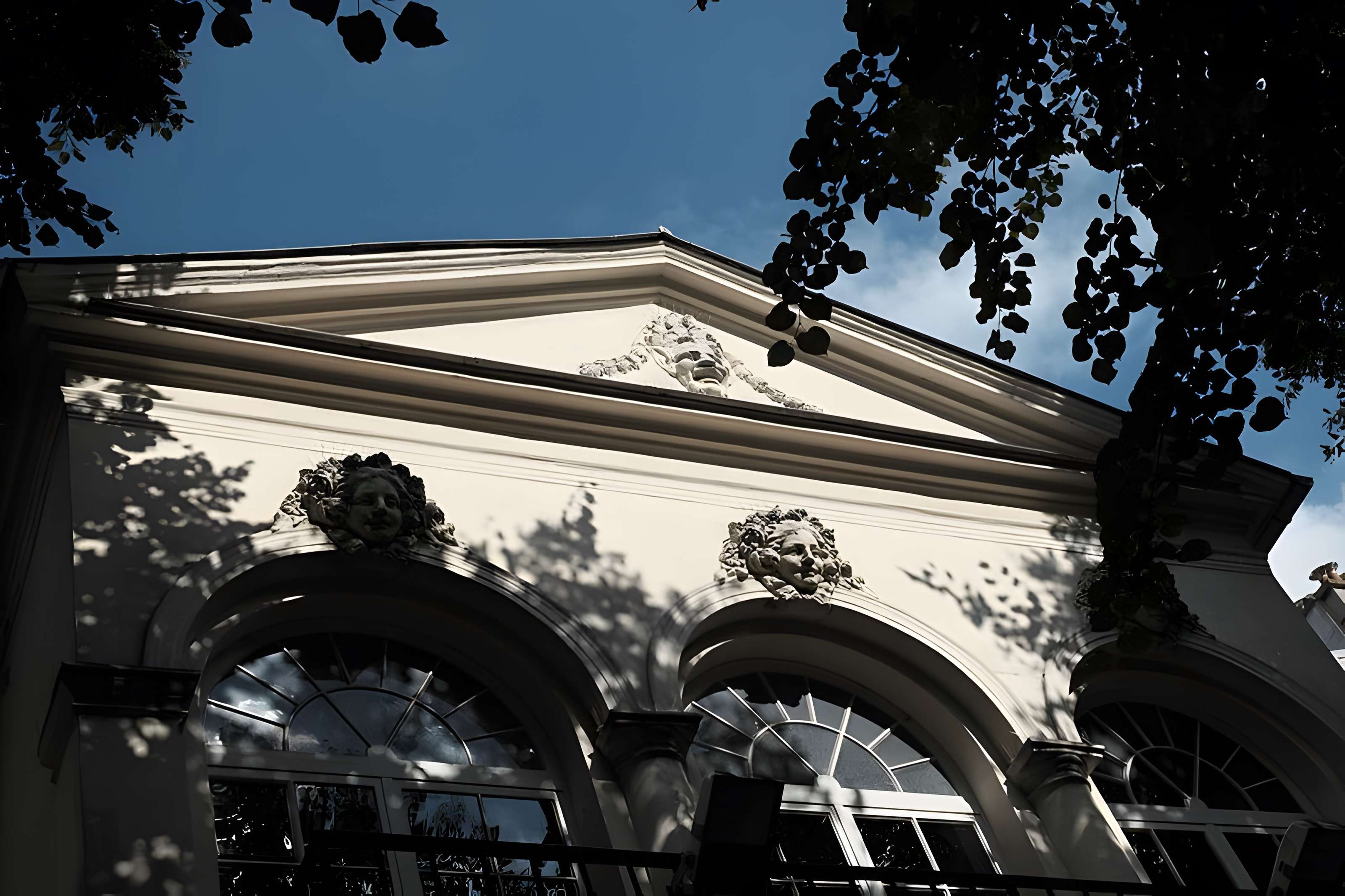 Théâtre Montmartre  , puis Théâtre de l'Atelier (ou Charles-Dullin)