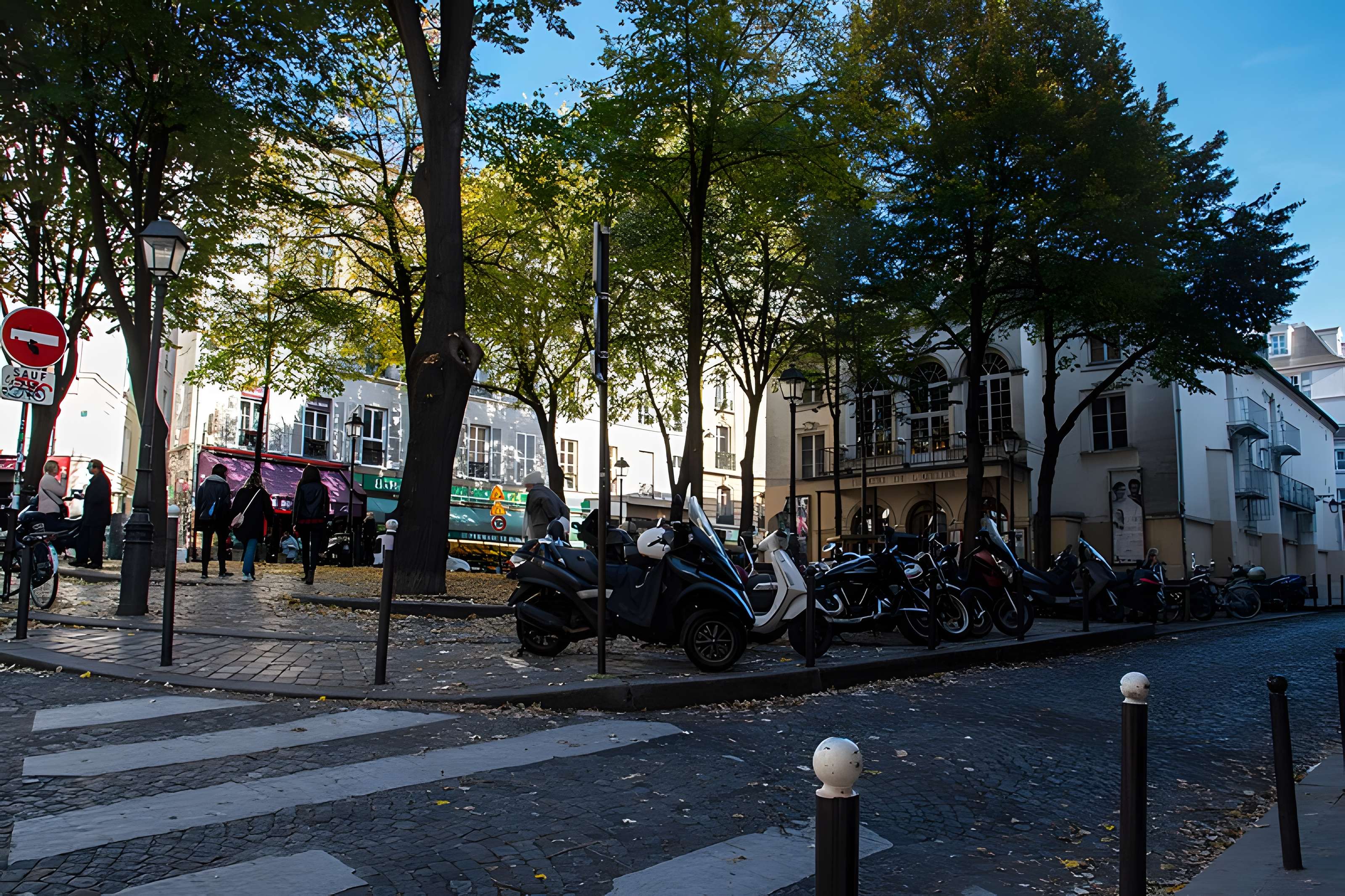 Théâtre Montmartre  , puis Théâtre de l'Atelier (ou Charles-Dullin)