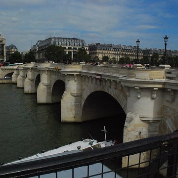 Pont Neuf à Paris