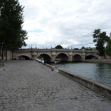 Pont Neuf à Paris