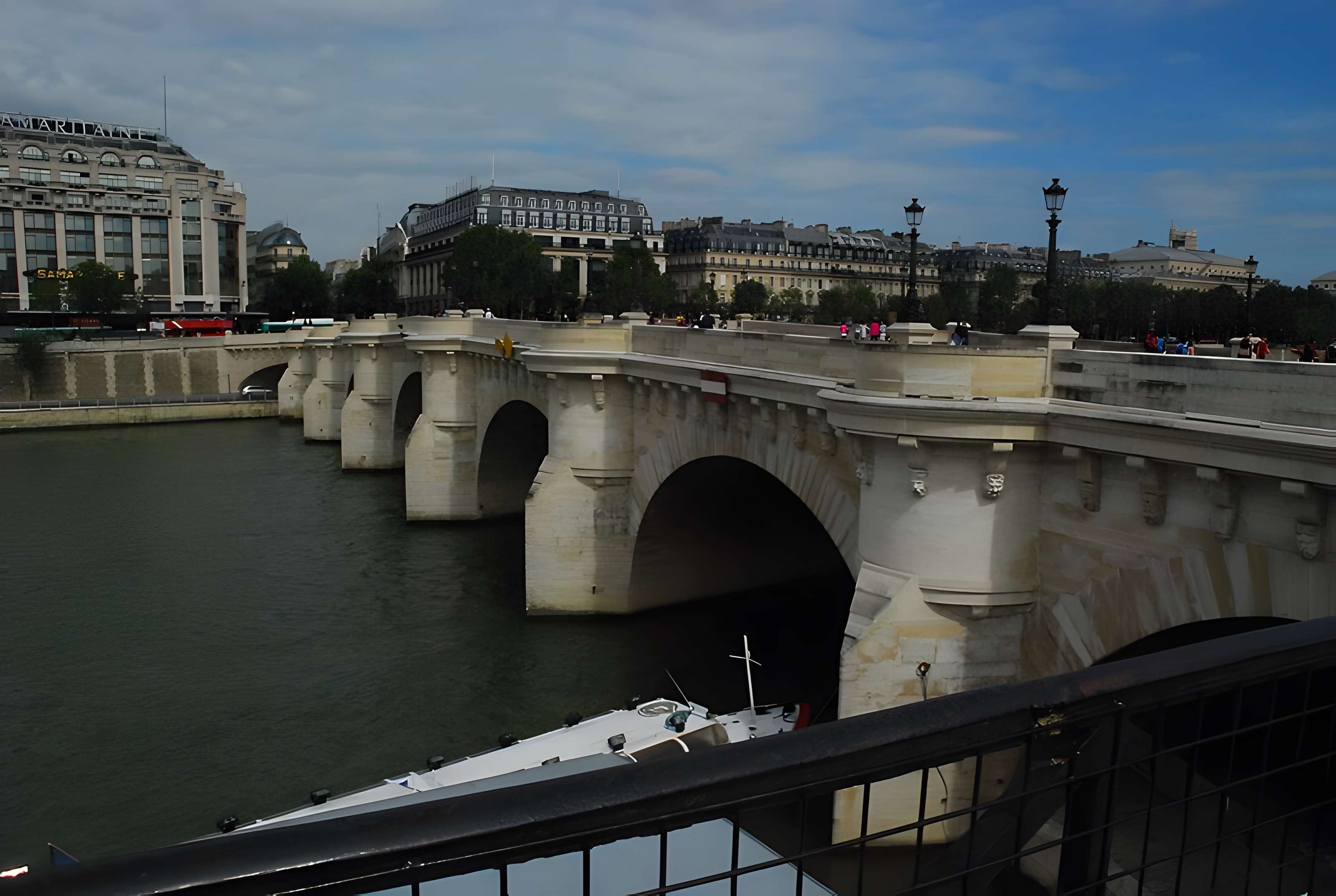 Pont Neuf à Paris