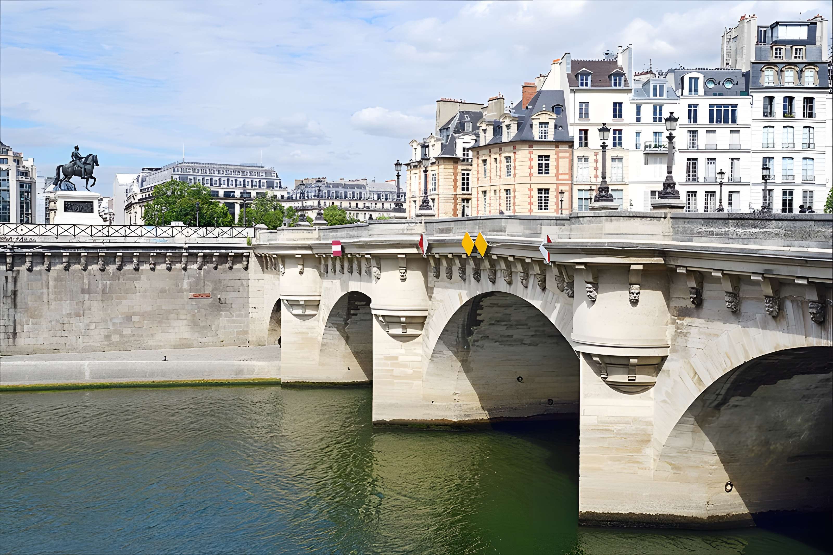 Pont Neuf à Paris