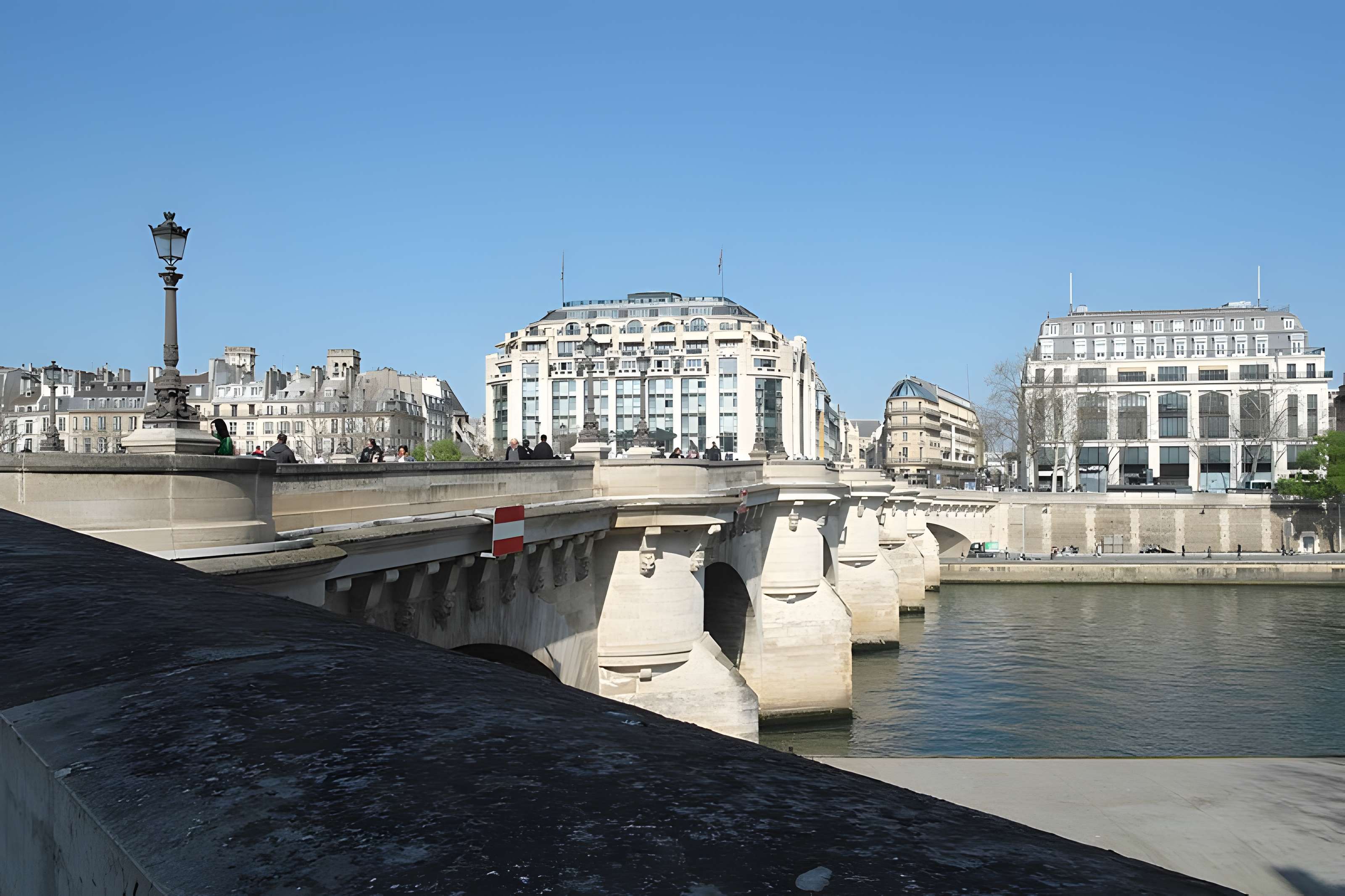 Pont Neuf à Paris