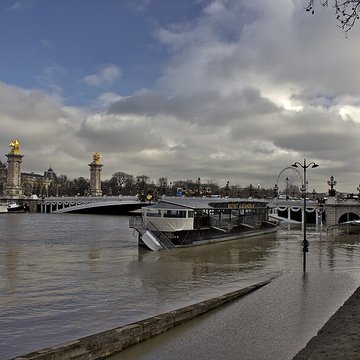 Pont Alexandre-III à Paris