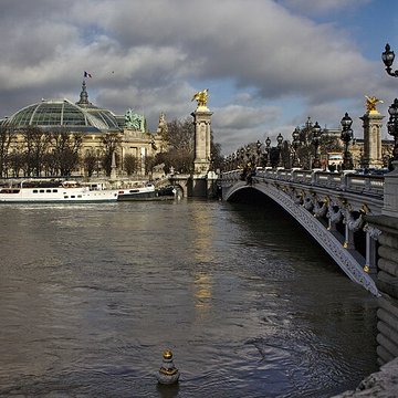 Pont Alexandre-III à Paris