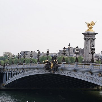 Pont Alexandre-III à Paris