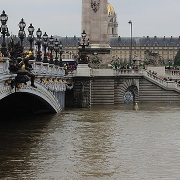 Pont Alexandre-III à Paris