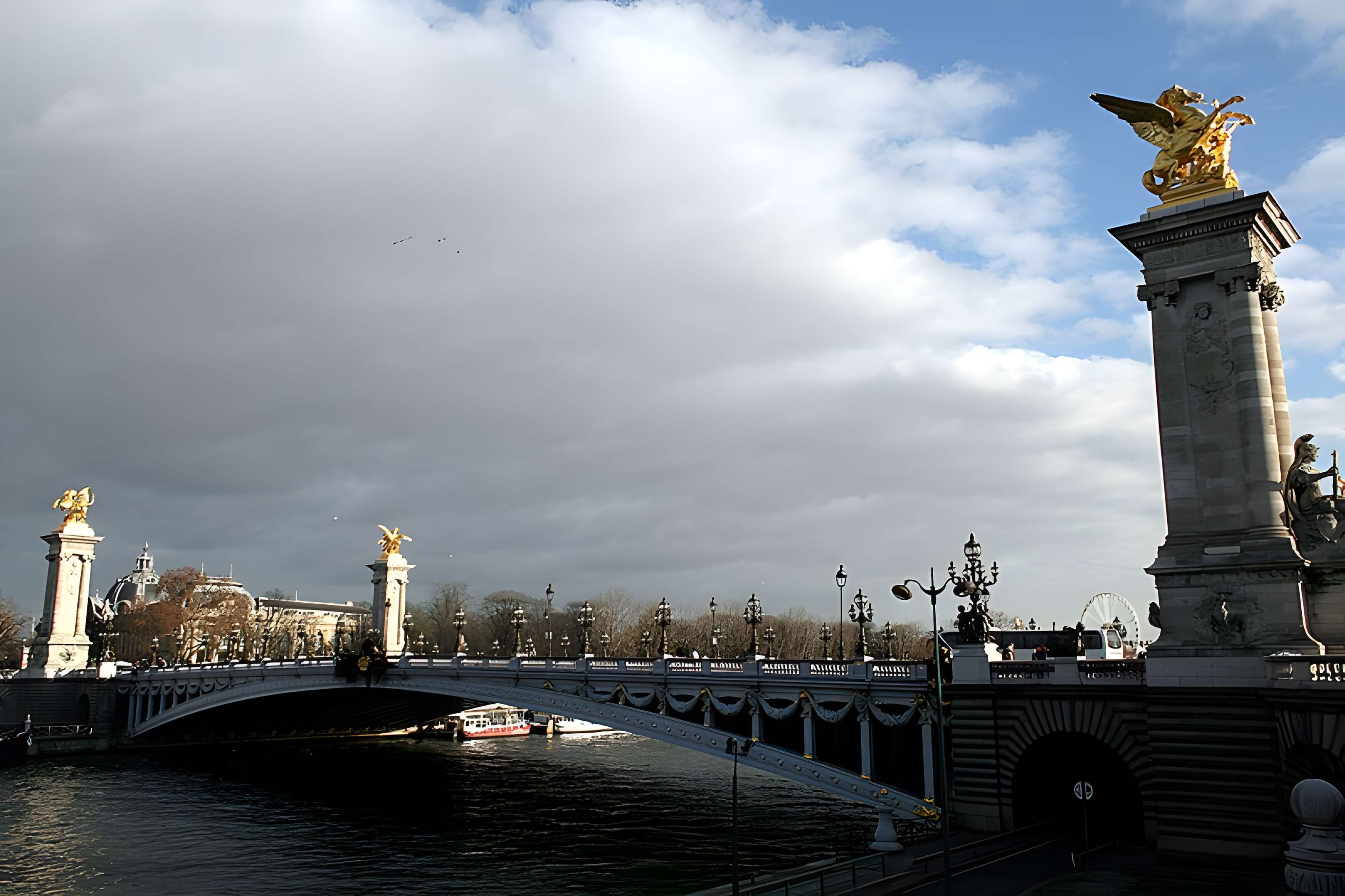 Pont Alexandre-III à Paris