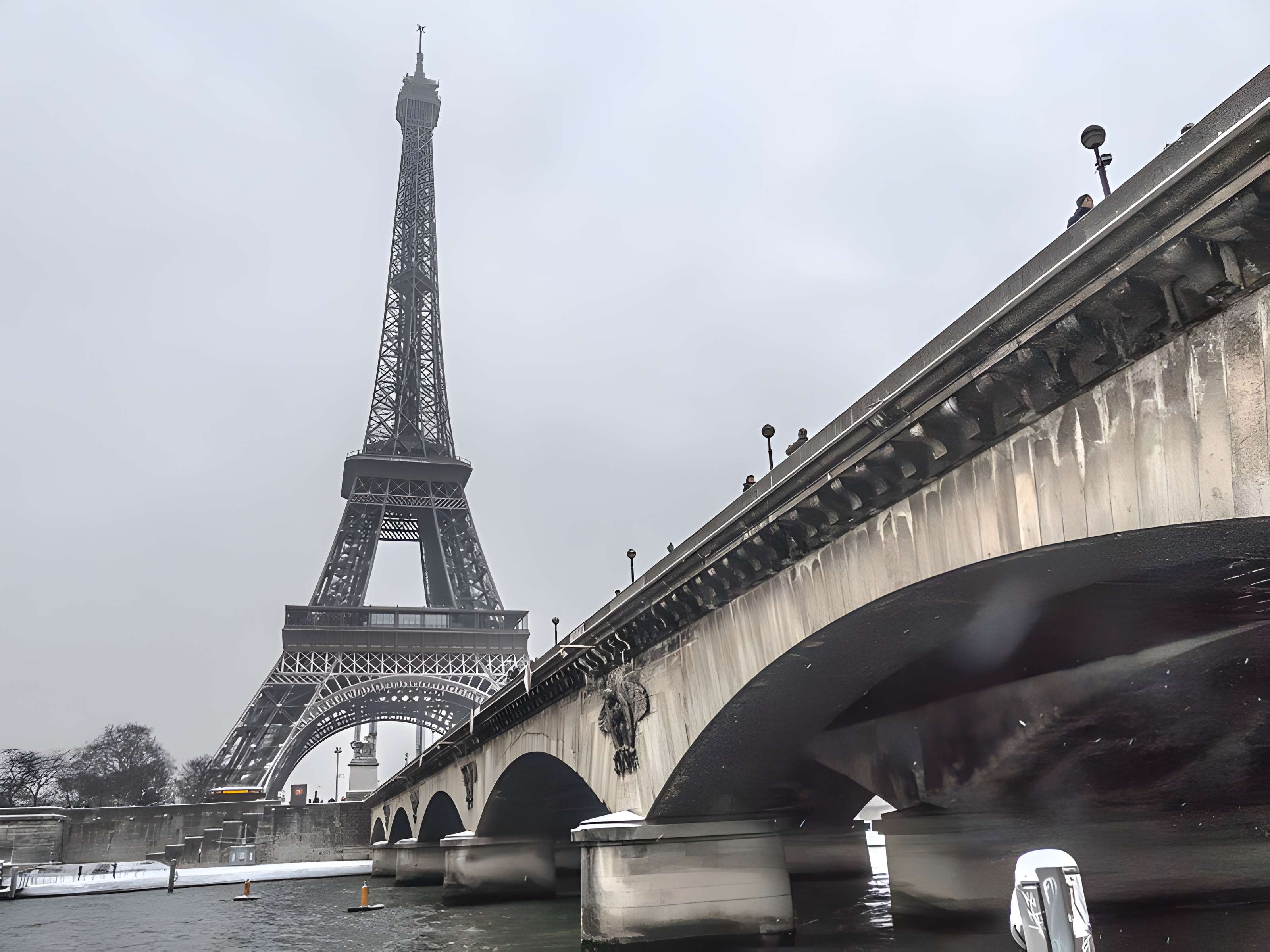 Pont d'Iéna à Paris