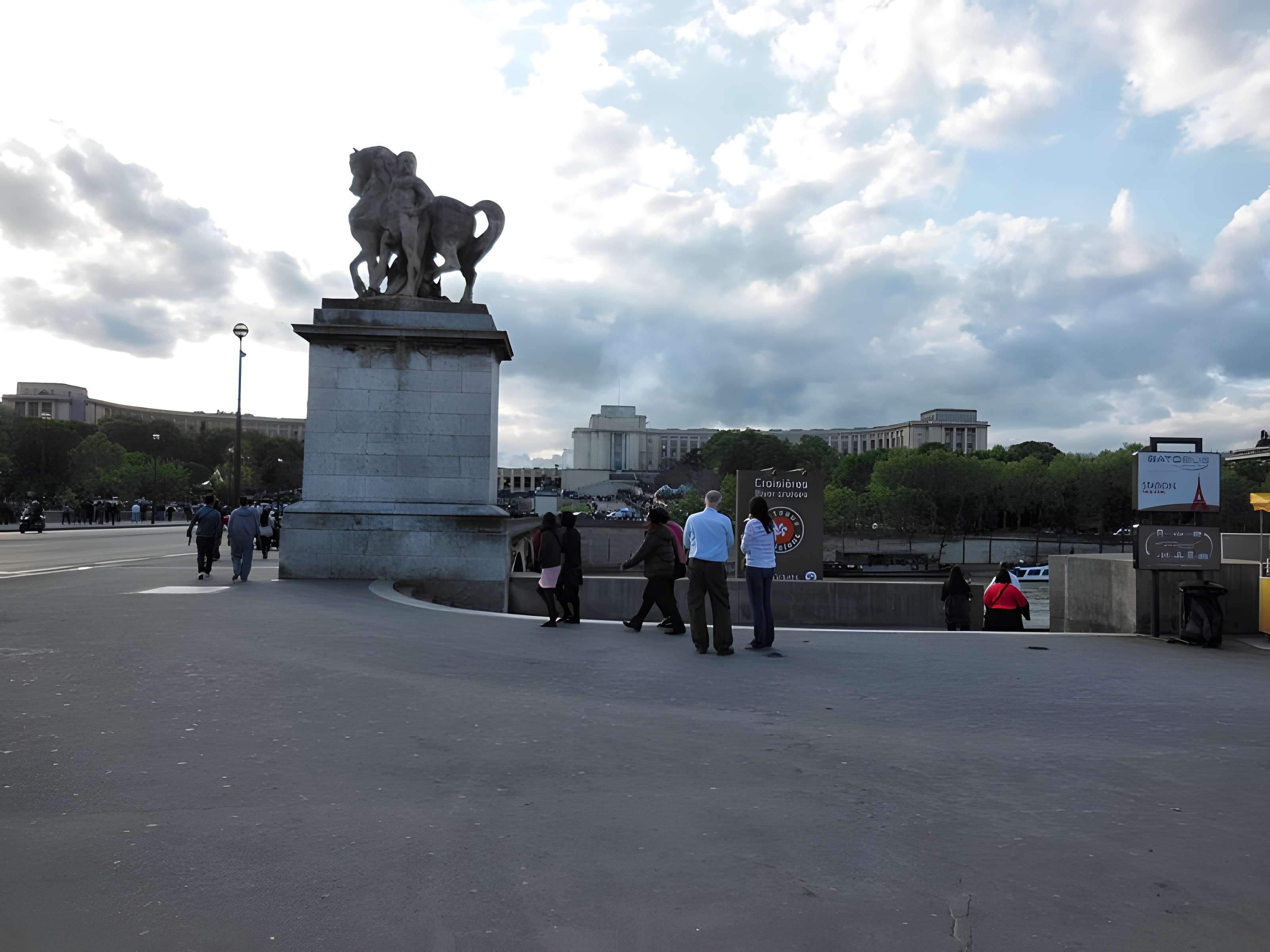 Pont d'Iéna à Paris