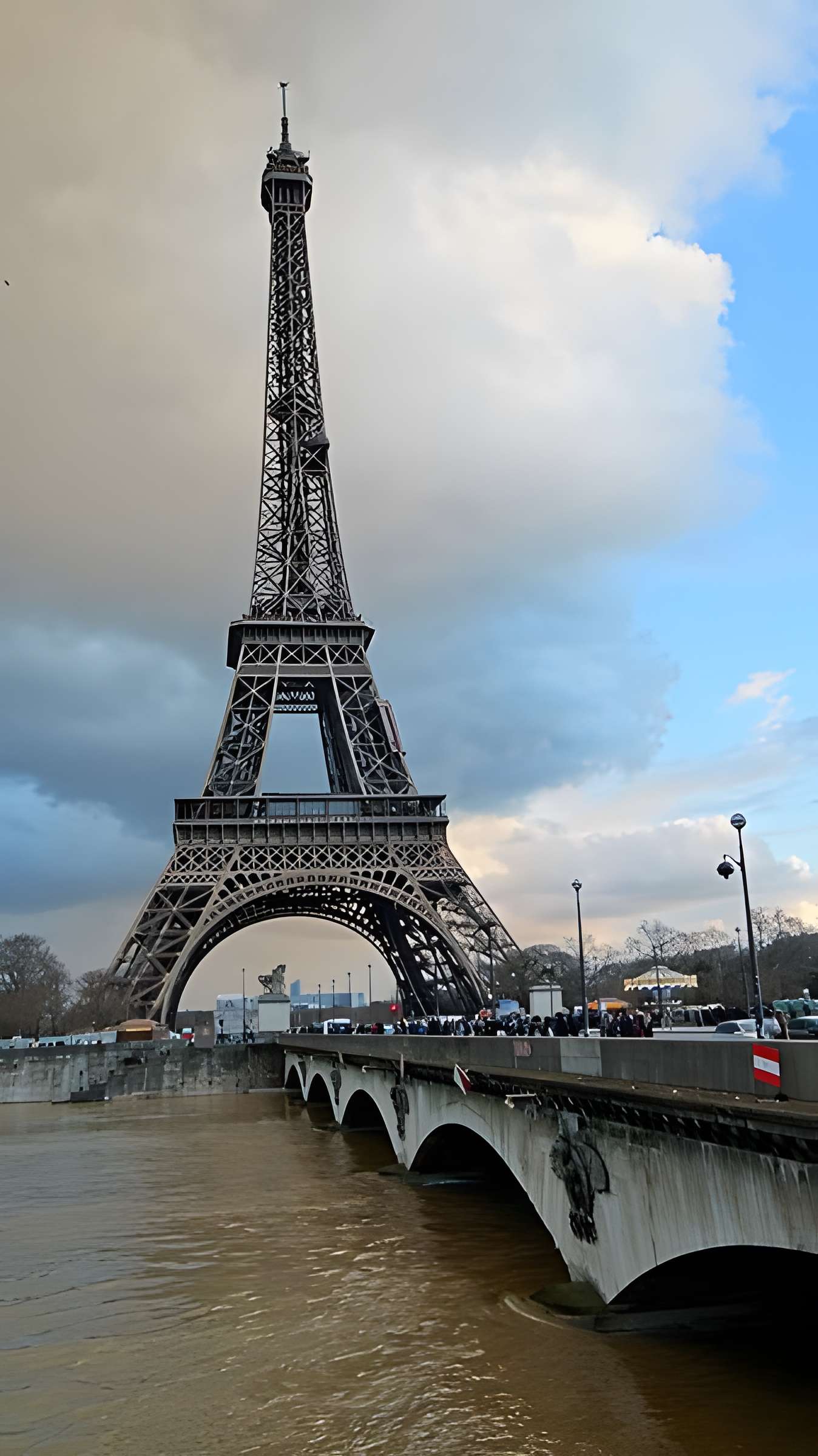 Pont d'Iéna à Paris