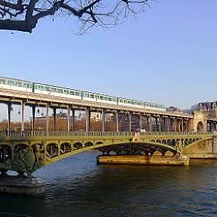 Photo de Pont de Bir-Hakeim à Paris