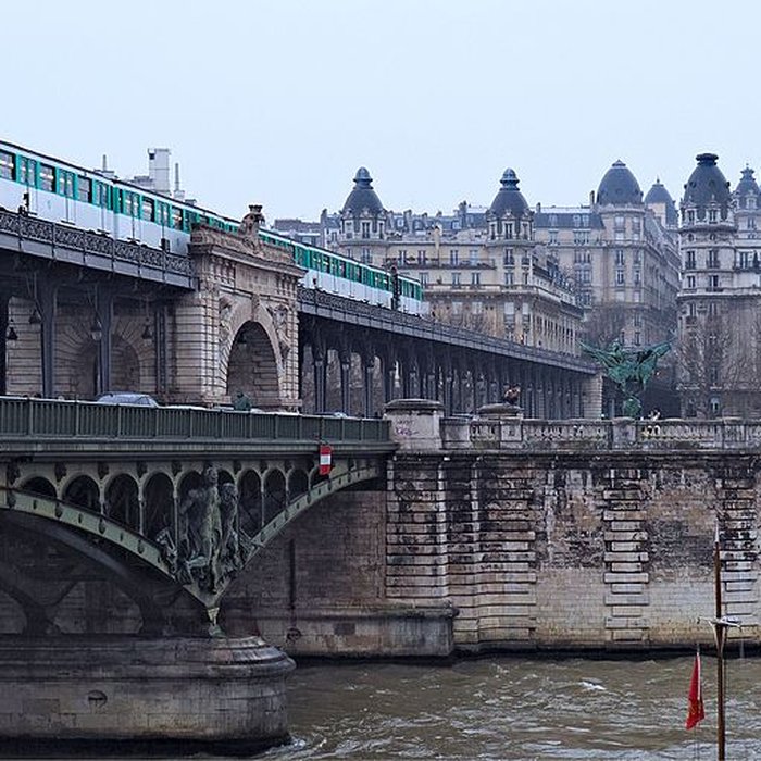 Photo de Pont de Bir-Hakeim à Paris
