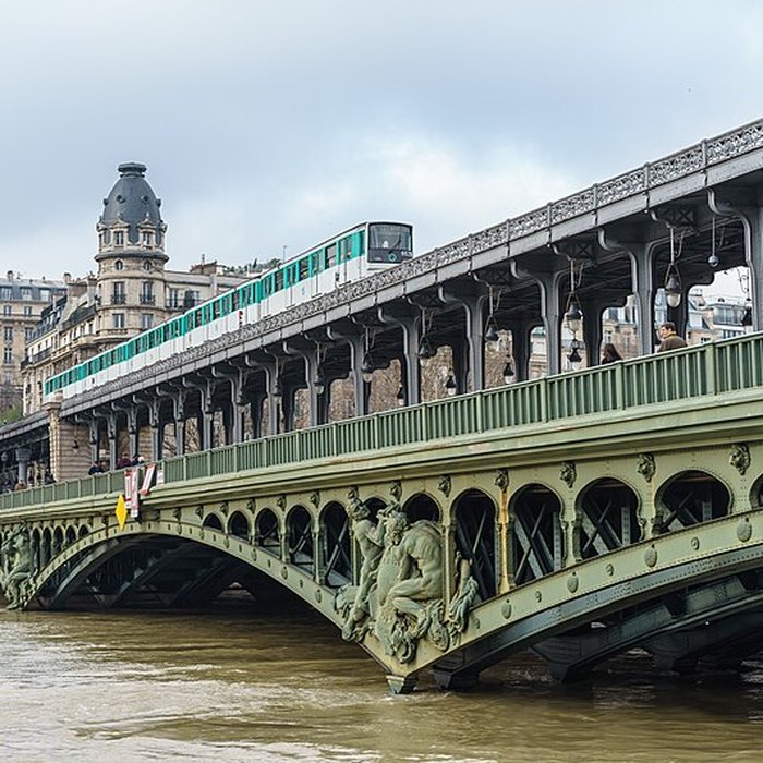 Photo de Pont de Bir-Hakeim à Paris