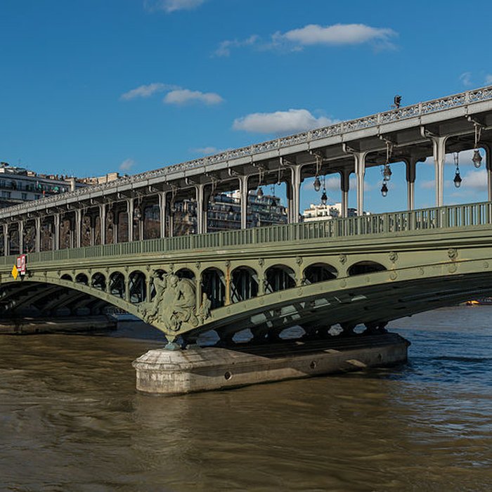 Photo de Pont de Bir-Hakeim à Paris