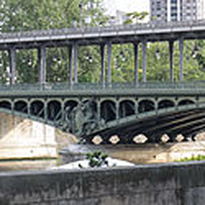 Photo de Pont de Bir-Hakeim à Paris