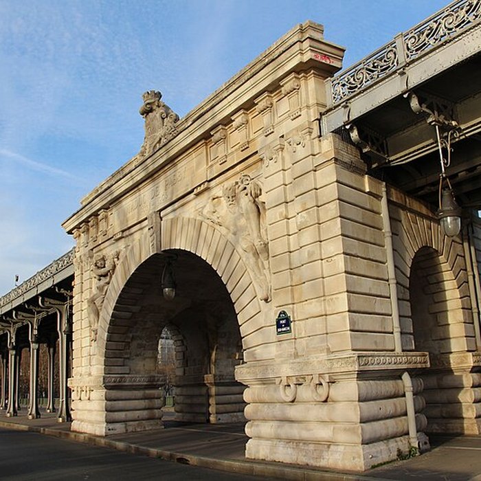 Photo de Pont de Bir-Hakeim à Paris