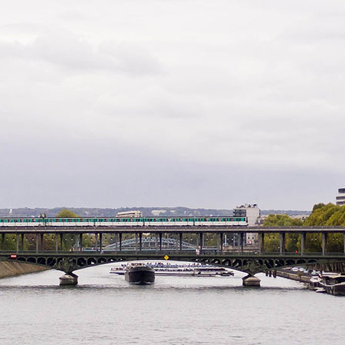 Photo de Pont de Bir-Hakeim à Paris