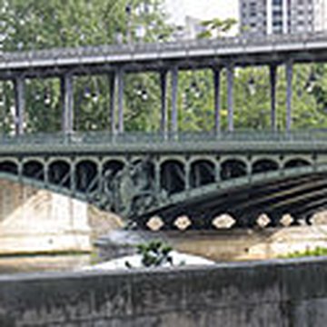 Pont de Bir-Hakeim à Paris