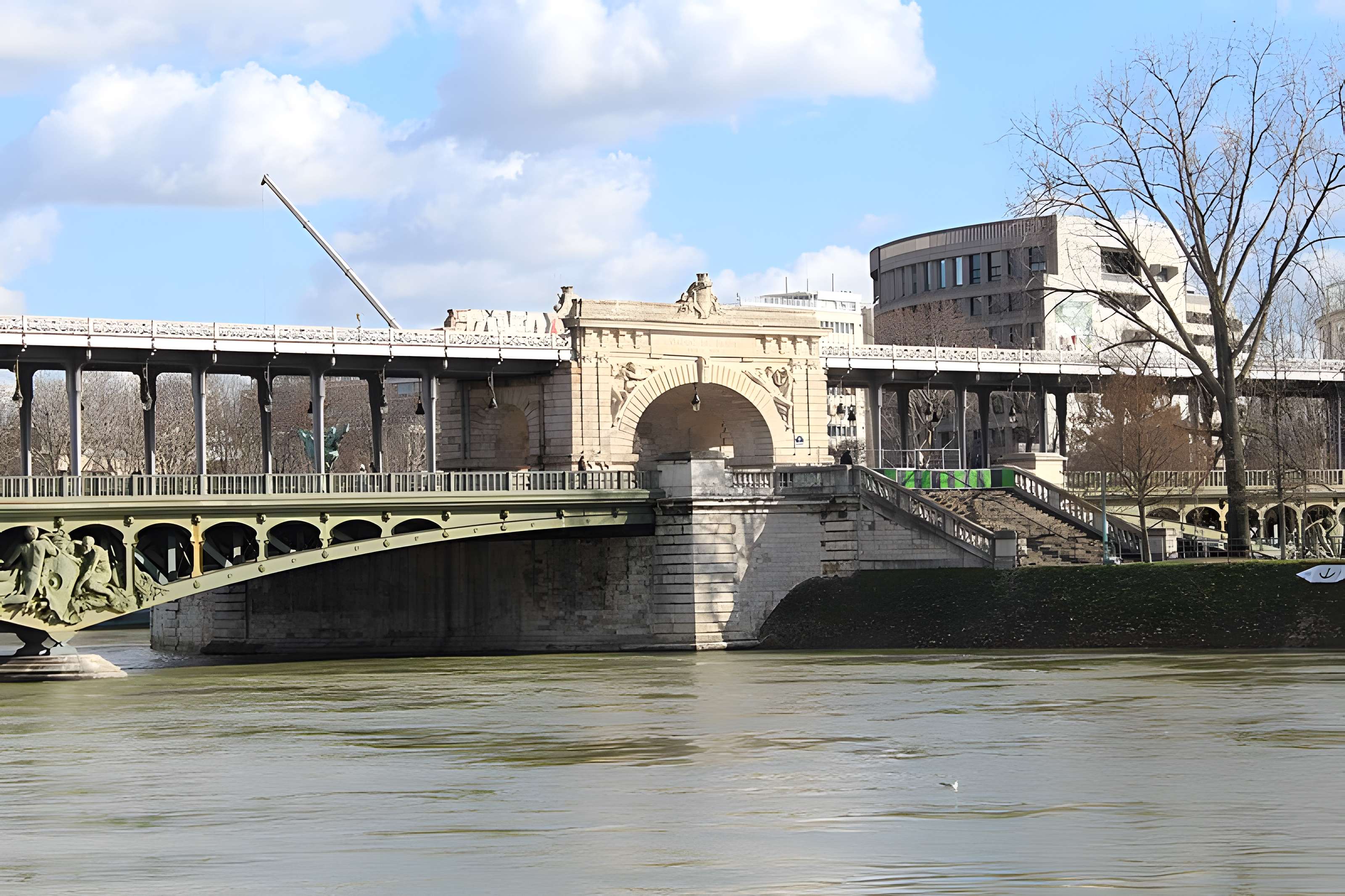 Pont de Bir-Hakeim à Paris