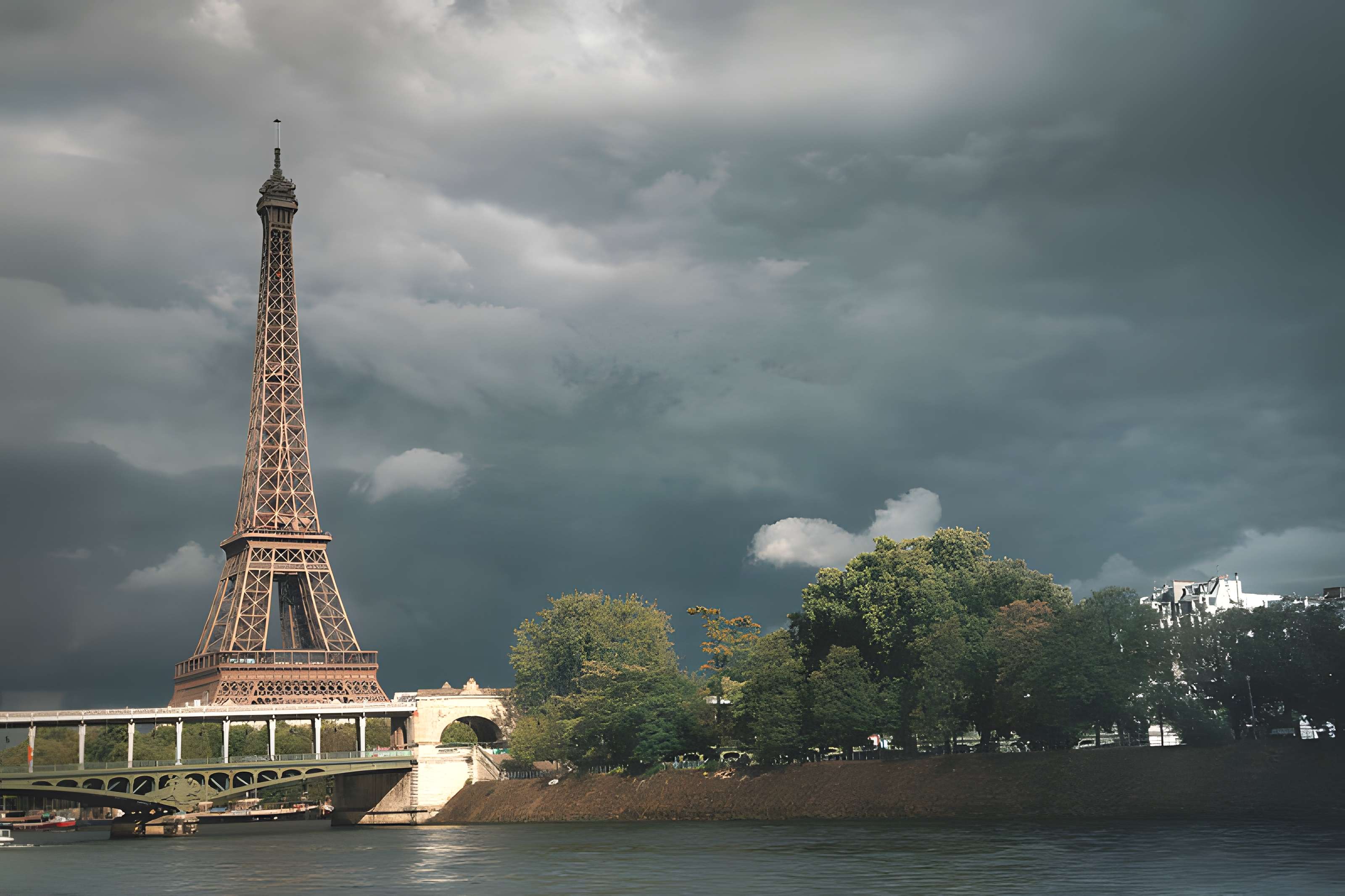 Pont de Bir-Hakeim à Paris