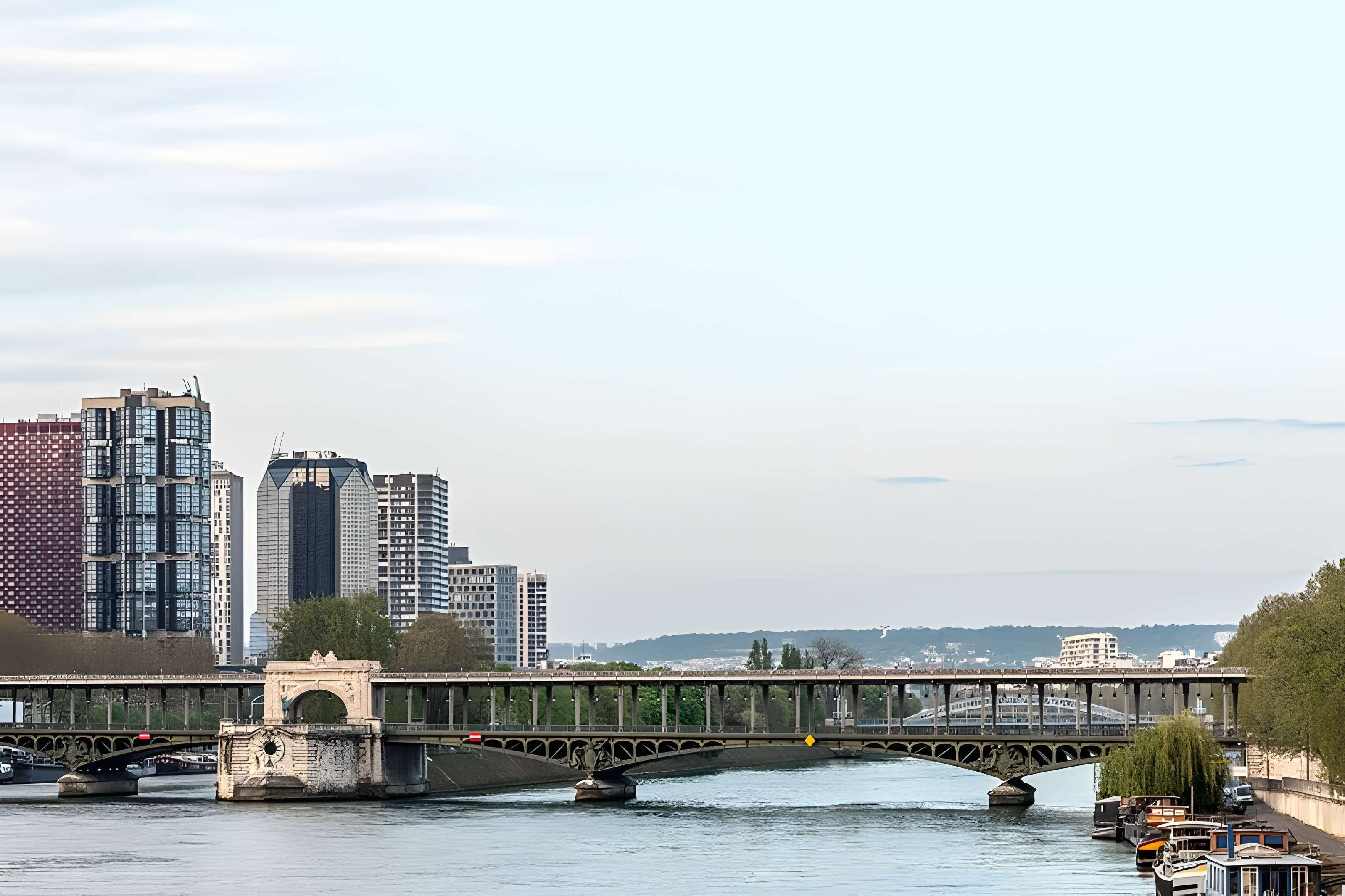 Pont de Bir-Hakeim à Paris
