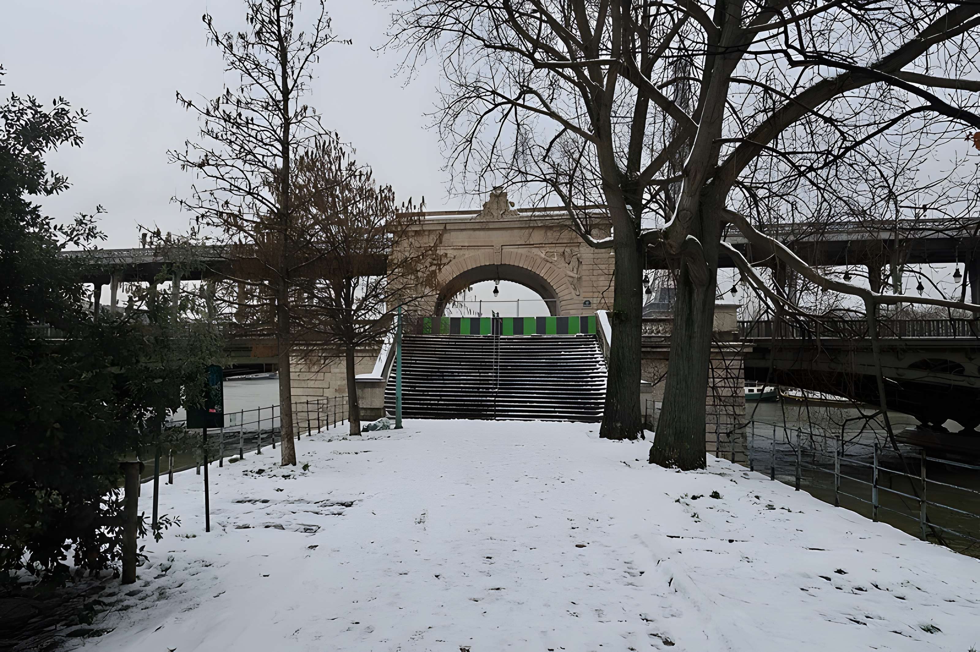 Pont de Bir-Hakeim à Paris