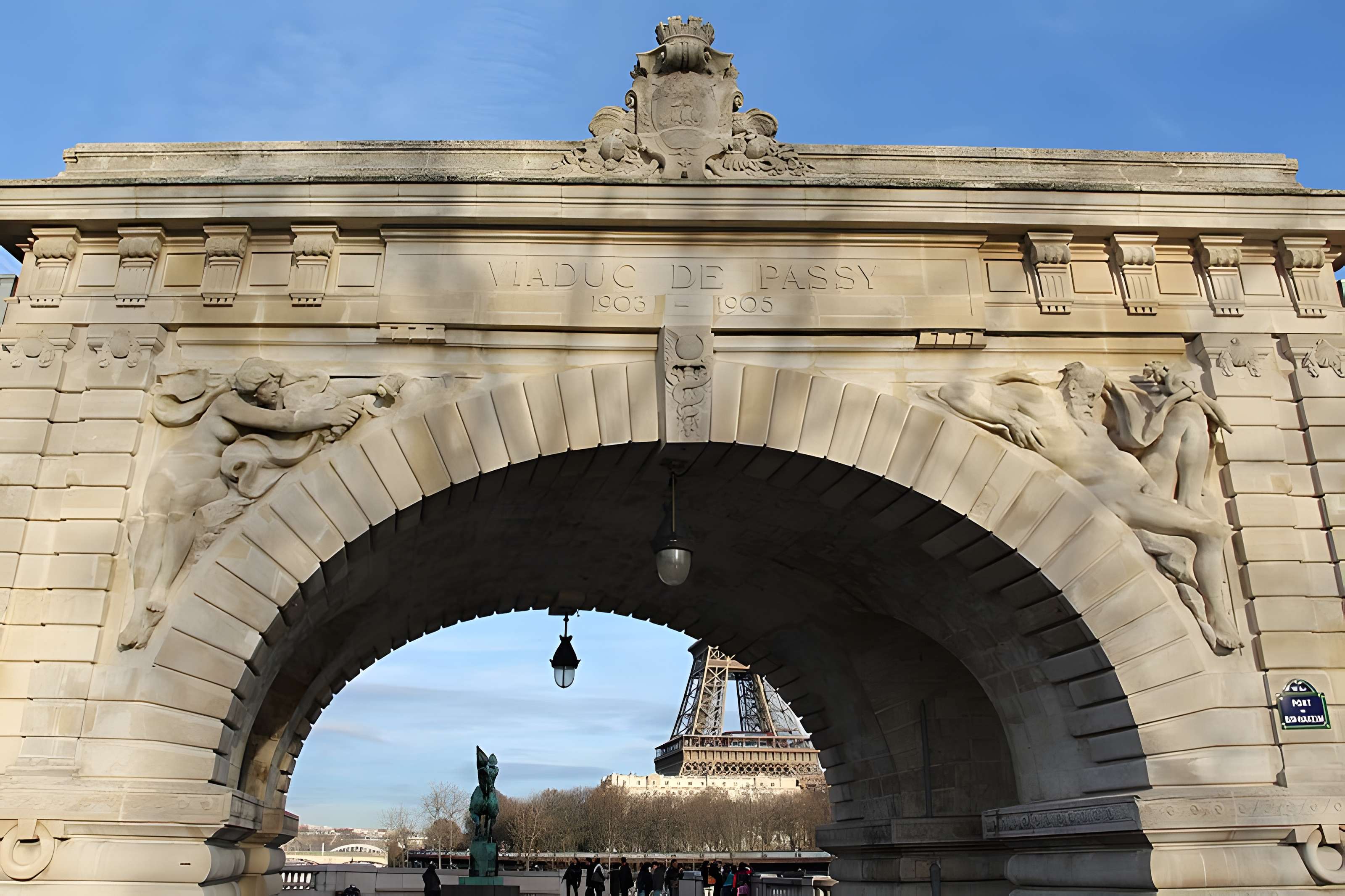 Pont de Bir-Hakeim à Paris