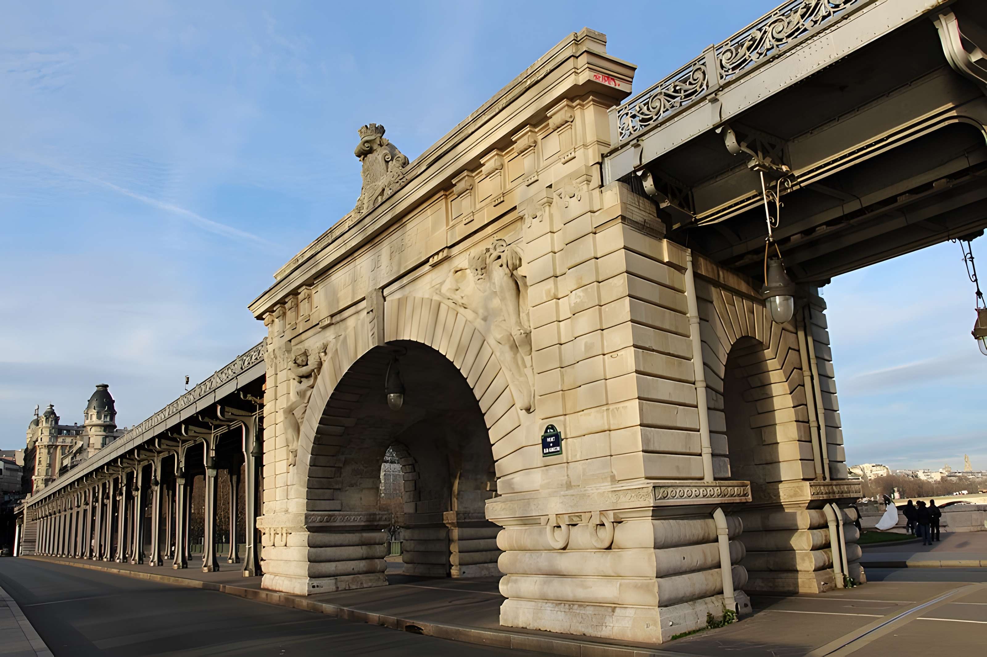 Pont de Bir-Hakeim à Paris