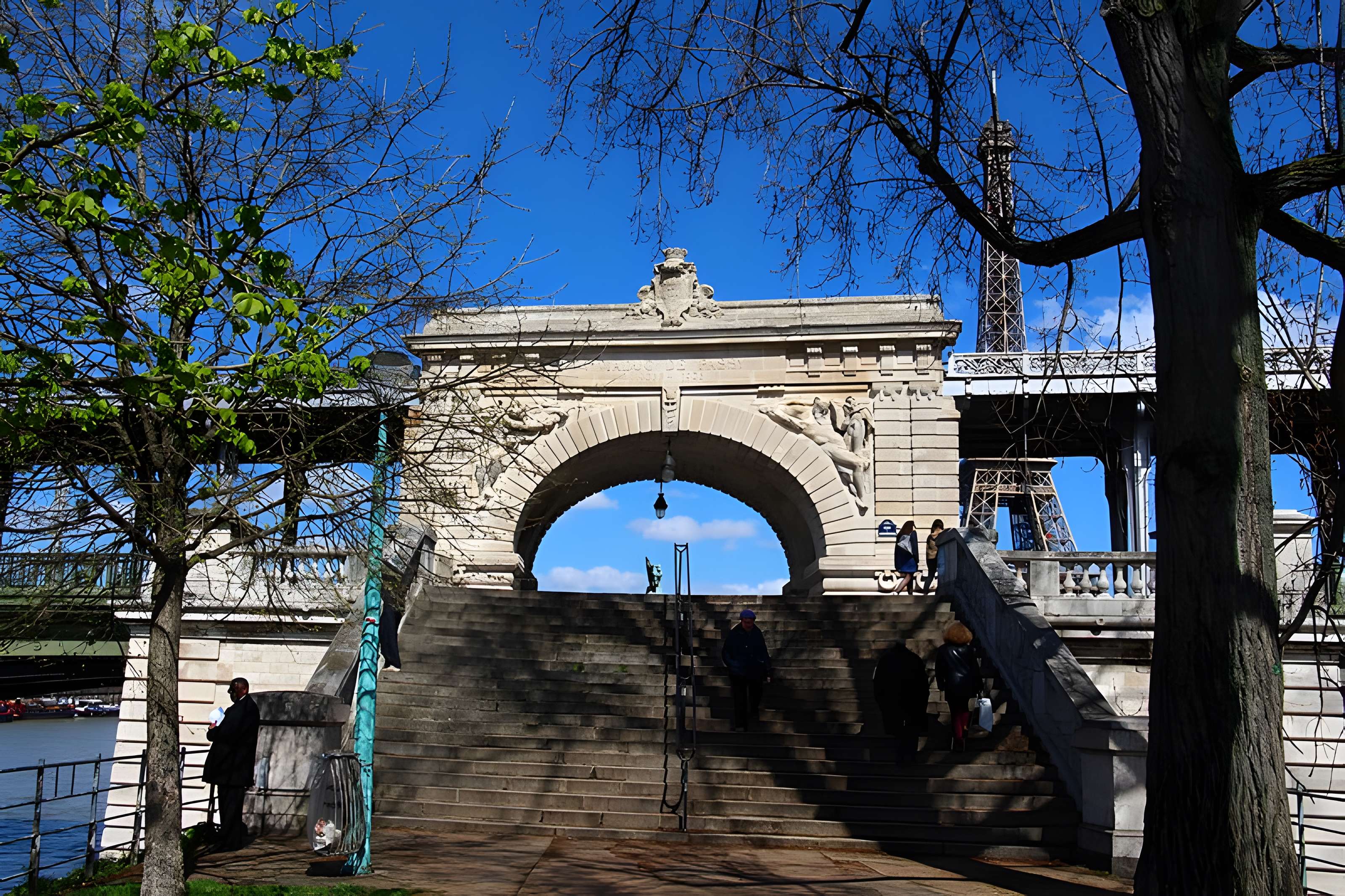 Pont de Bir-Hakeim à Paris