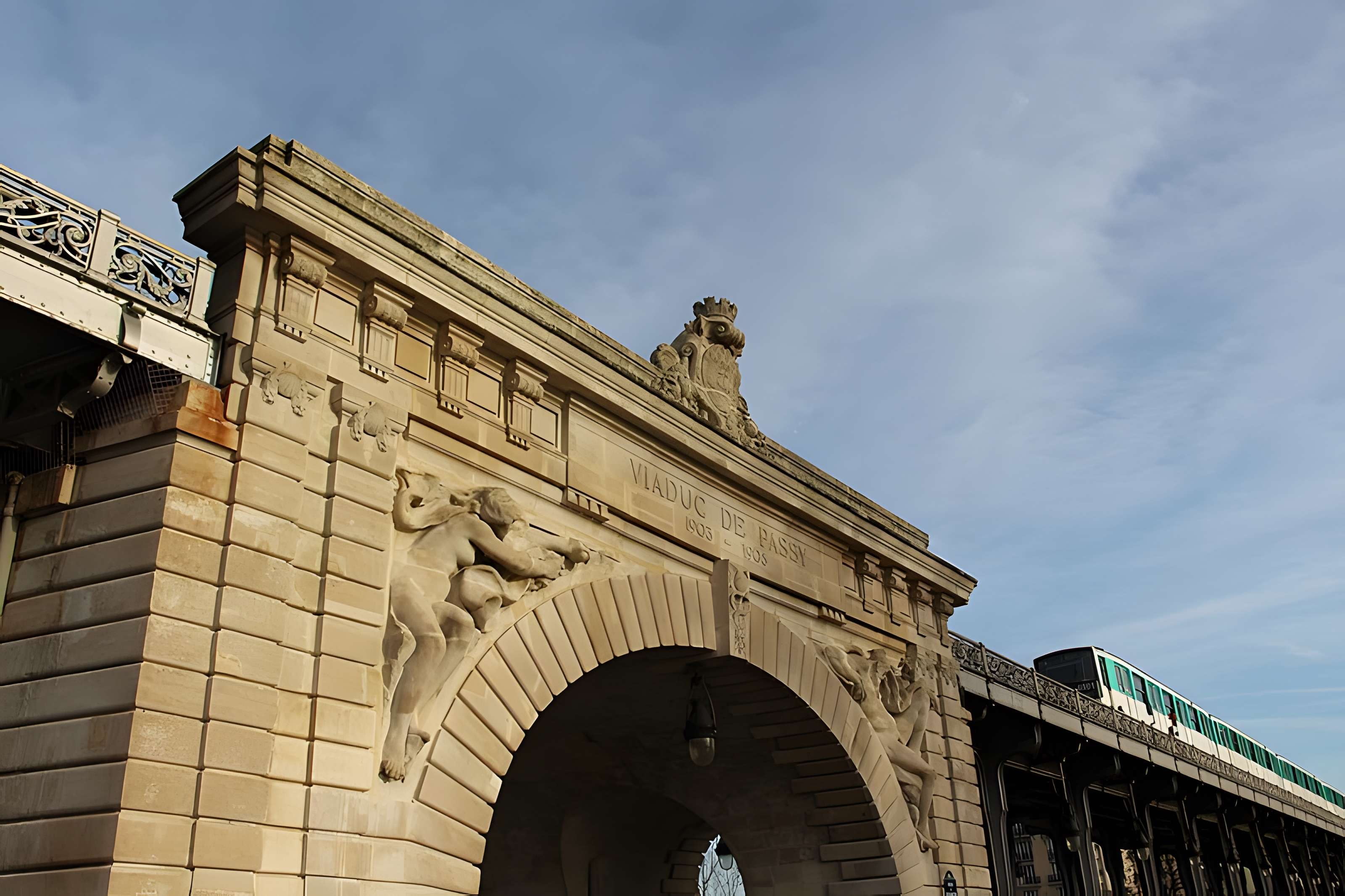 Pont de Bir-Hakeim à Paris