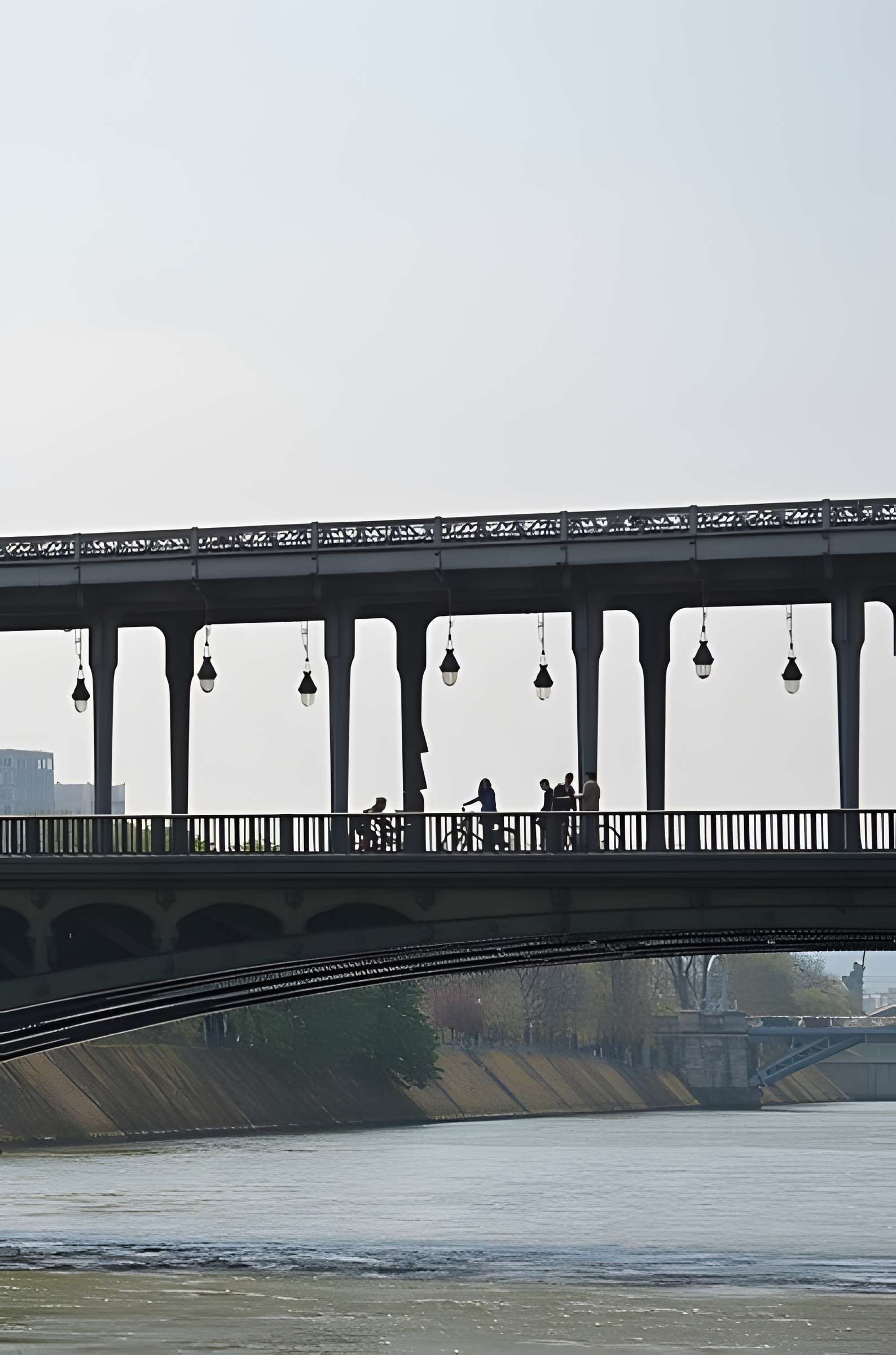Pont de Bir-Hakeim à Paris