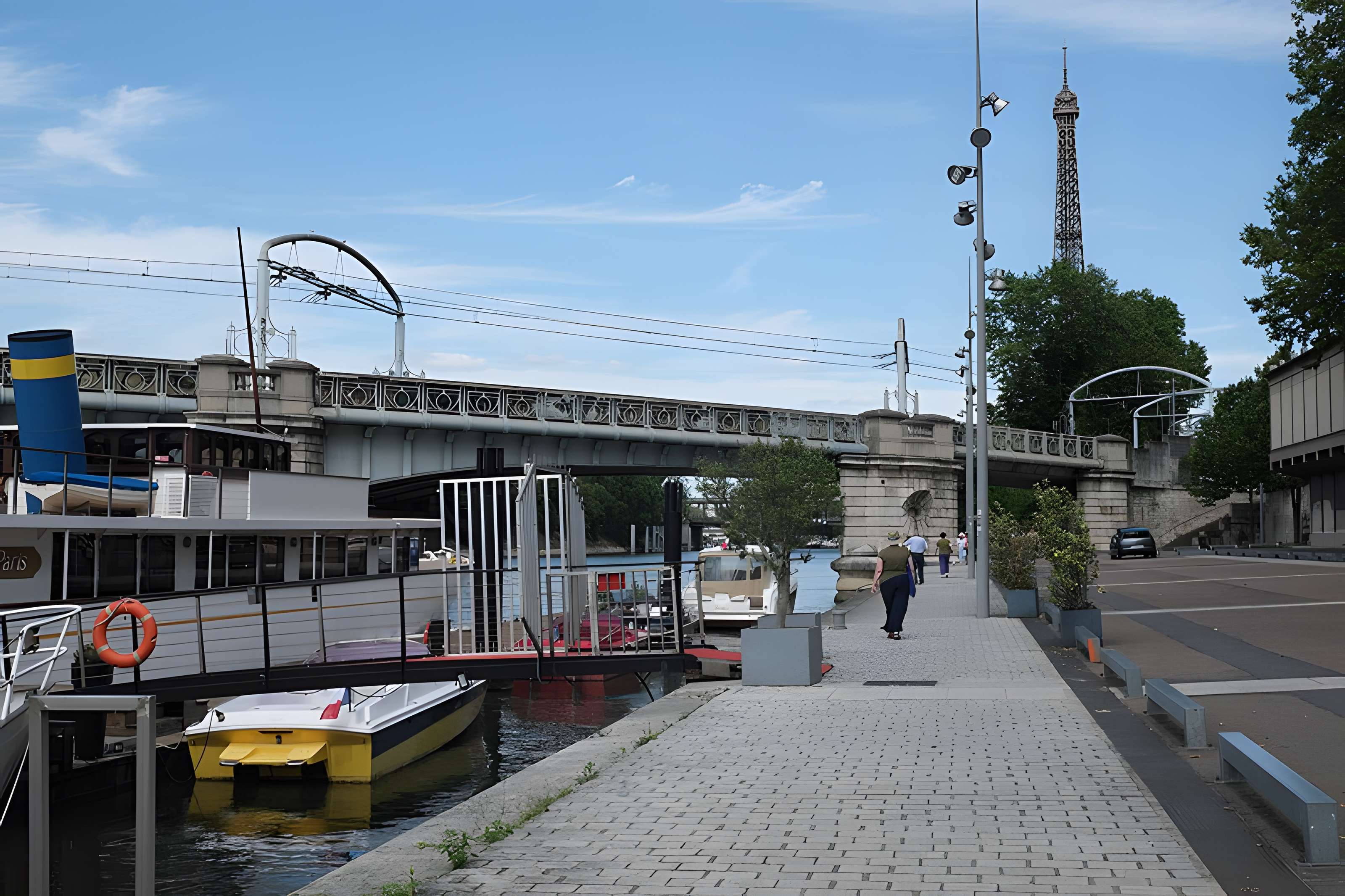 Pont de Bir-Hakeim à Paris