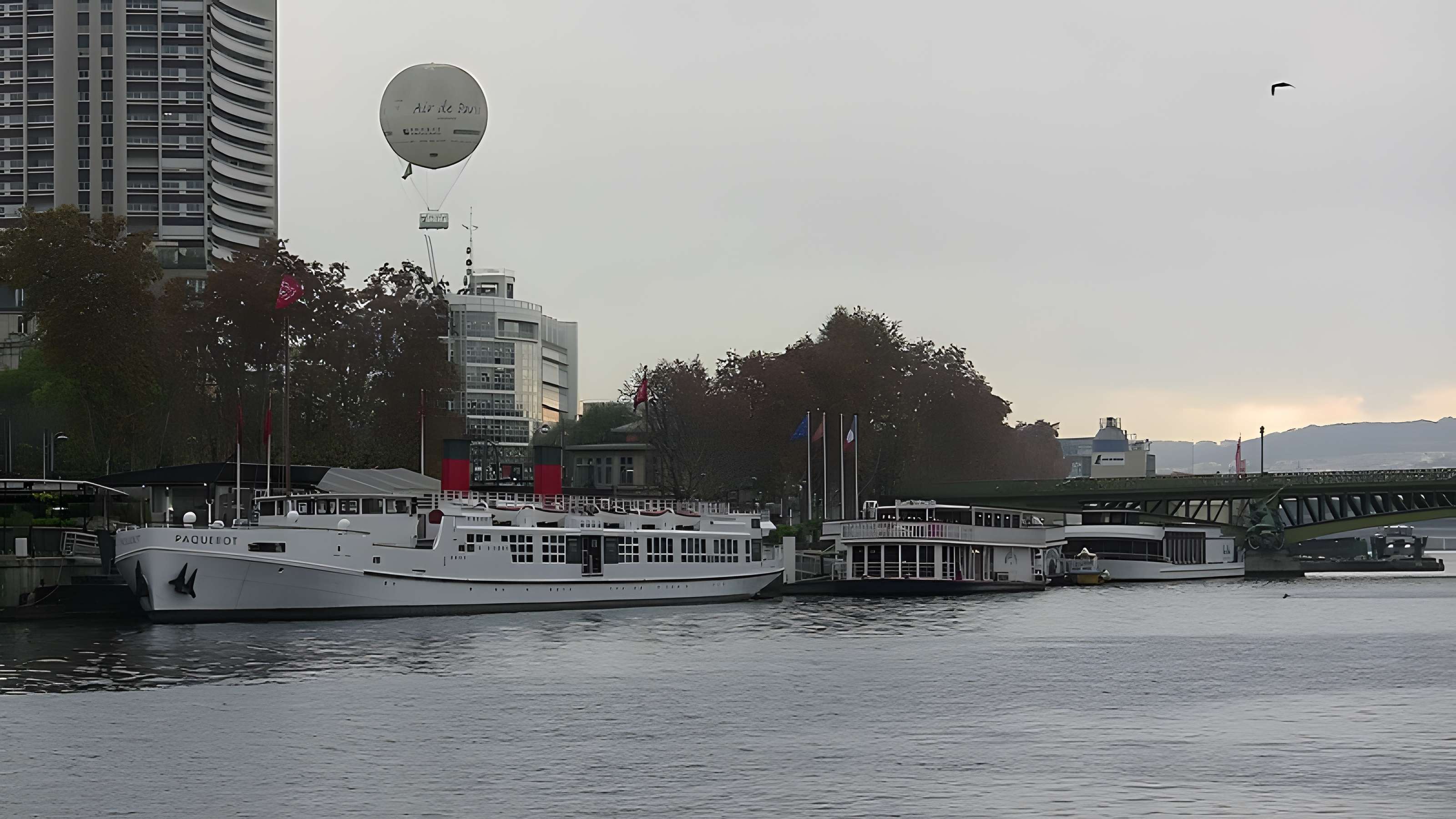 Pont de Bir-Hakeim à Paris