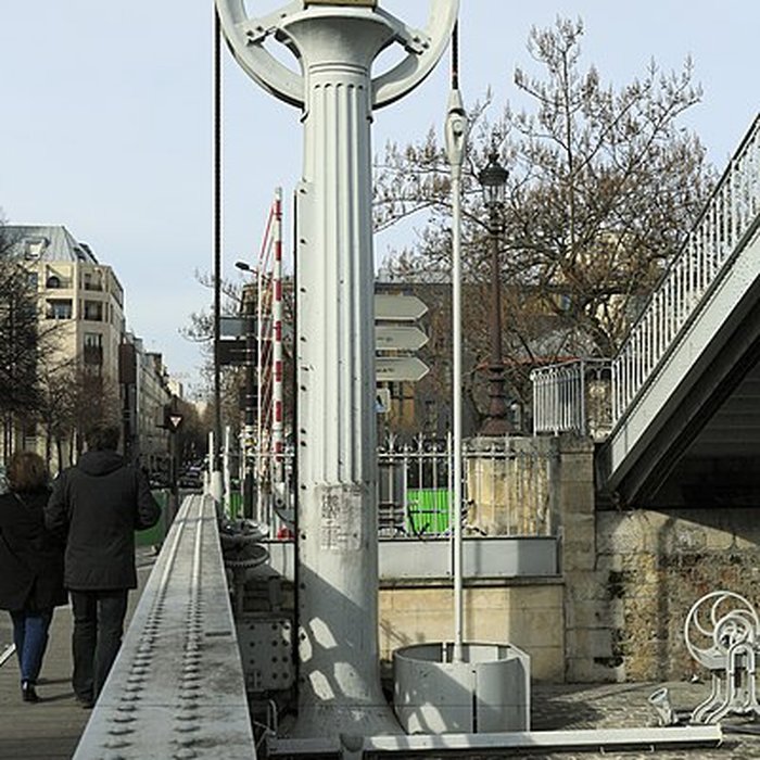Photo de Pont levant de la rue de Crimée à Paris