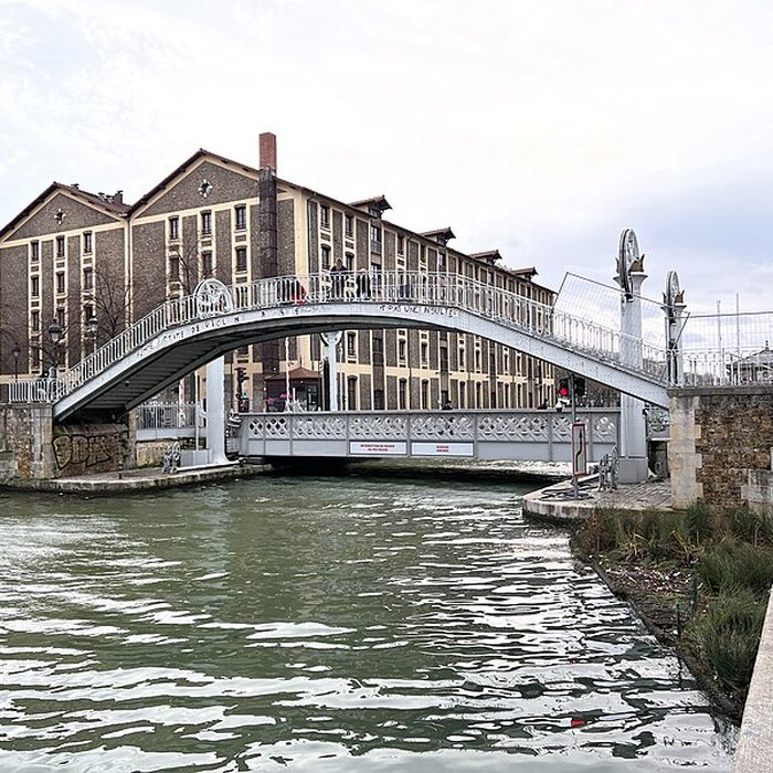 Photo de Pont levant de la rue de Crimée à Paris