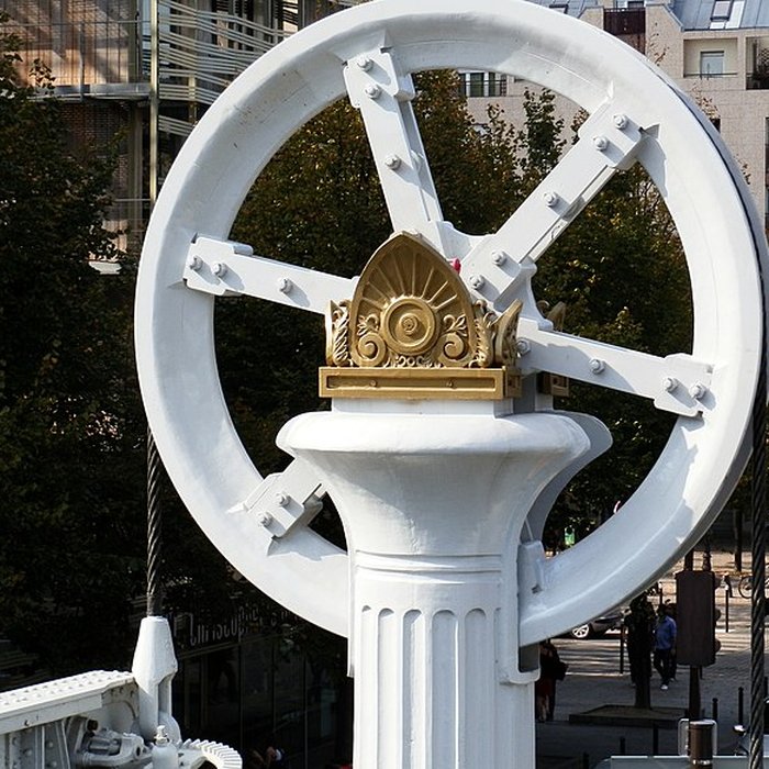 Photo de Pont levant de la rue de Crimée à Paris