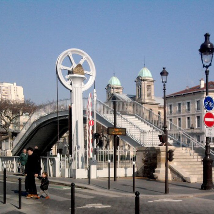 Photo de Pont levant de la rue de Crimée à Paris