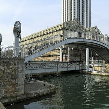 Pont levant de la rue de Crimée à Paris