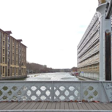 Pont levant de la rue de Crimée à Paris