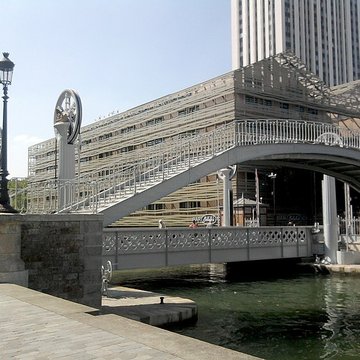 Pont levant de la rue de Crimée à Paris