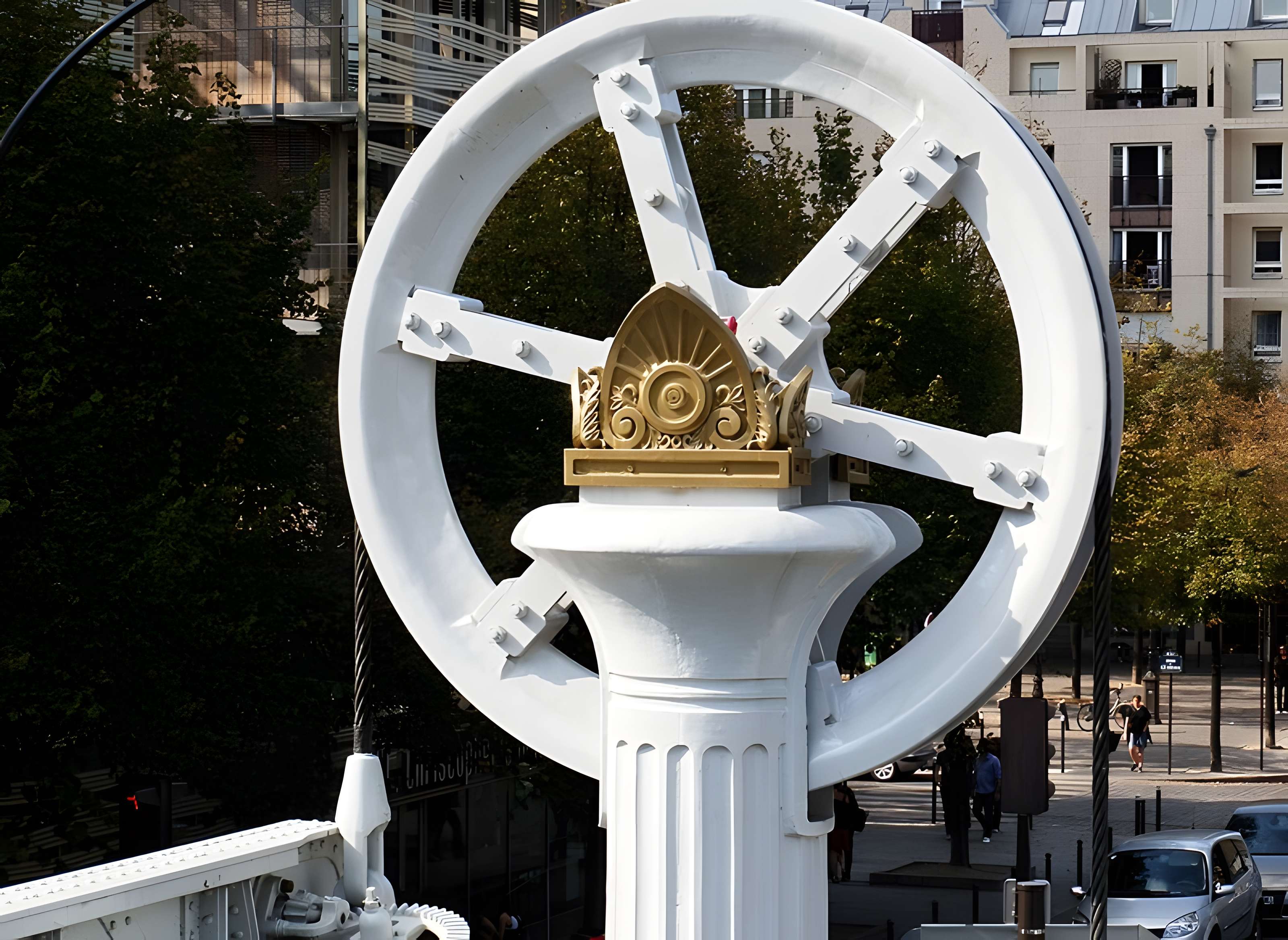 Pont levant de la rue de Crimée à Paris