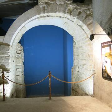 Enceinte de Philippe Auguste 146-148-150 Rue Saint-Honoré - Paris 1er