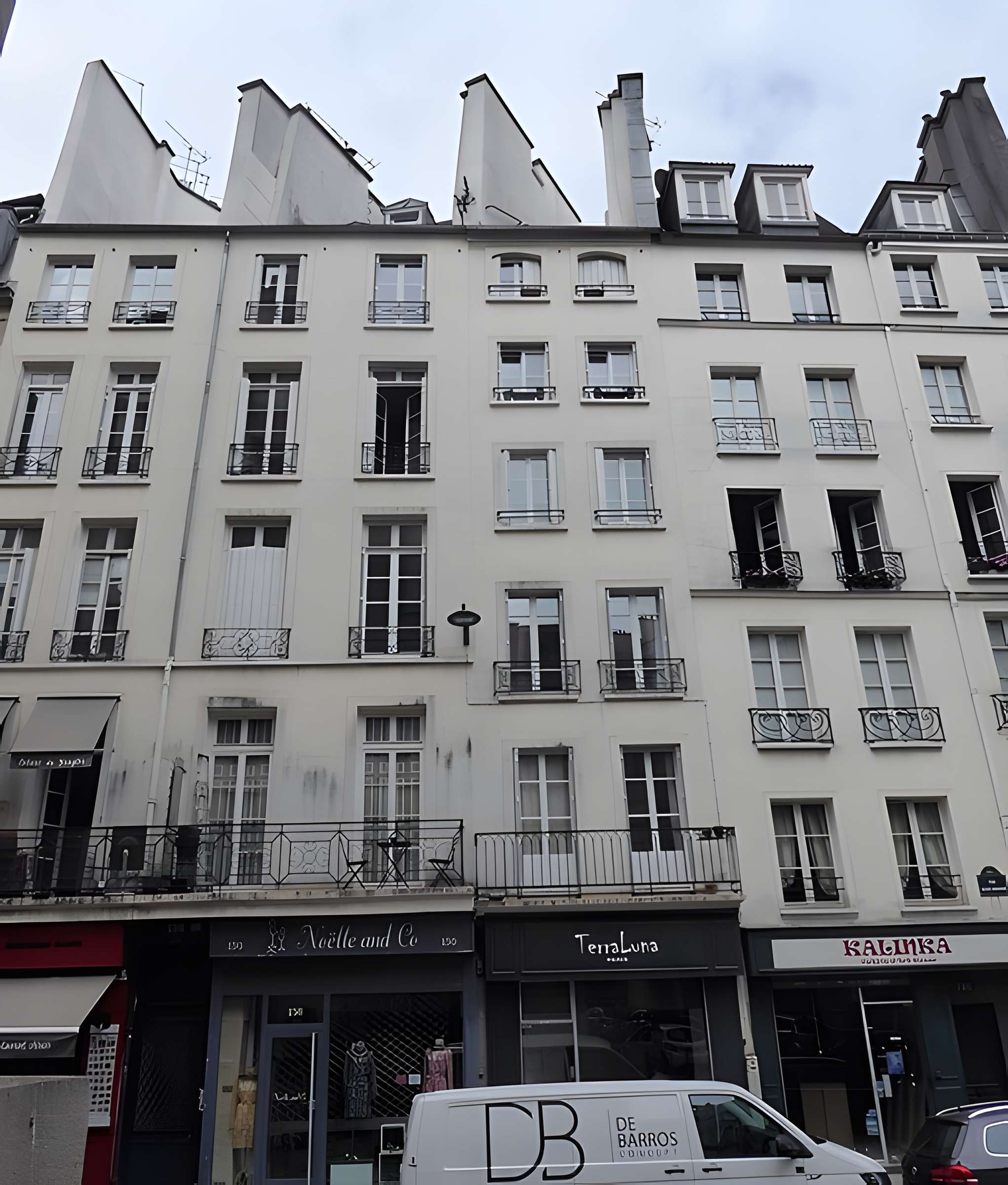 Enceinte de Philippe Auguste 20 Rue Jean-Jacques-Rousseau - Paris 1er