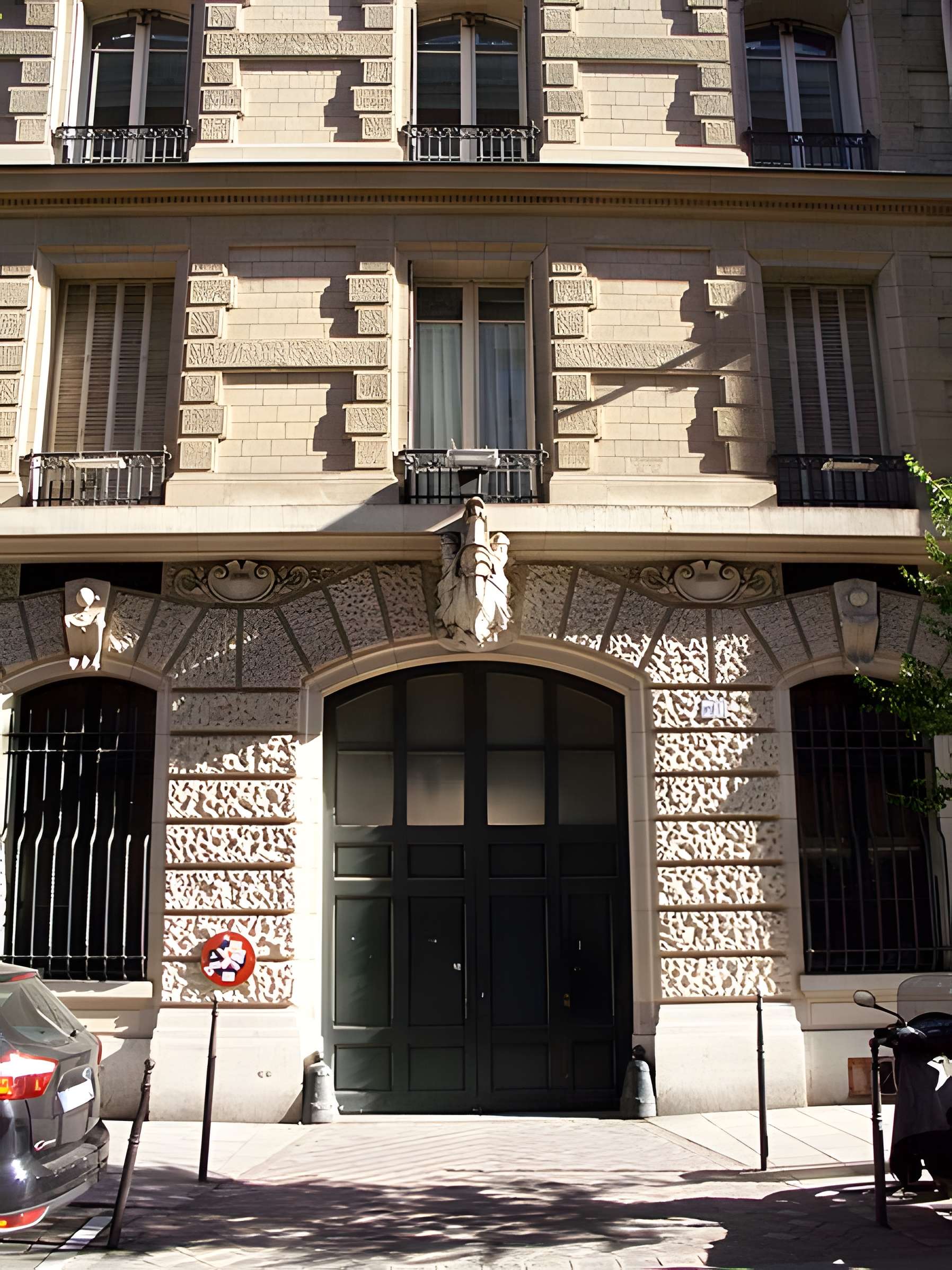 Enceinte de Philippe Auguste 20 Rue Jean-Jacques-Rousseau - Paris 1er