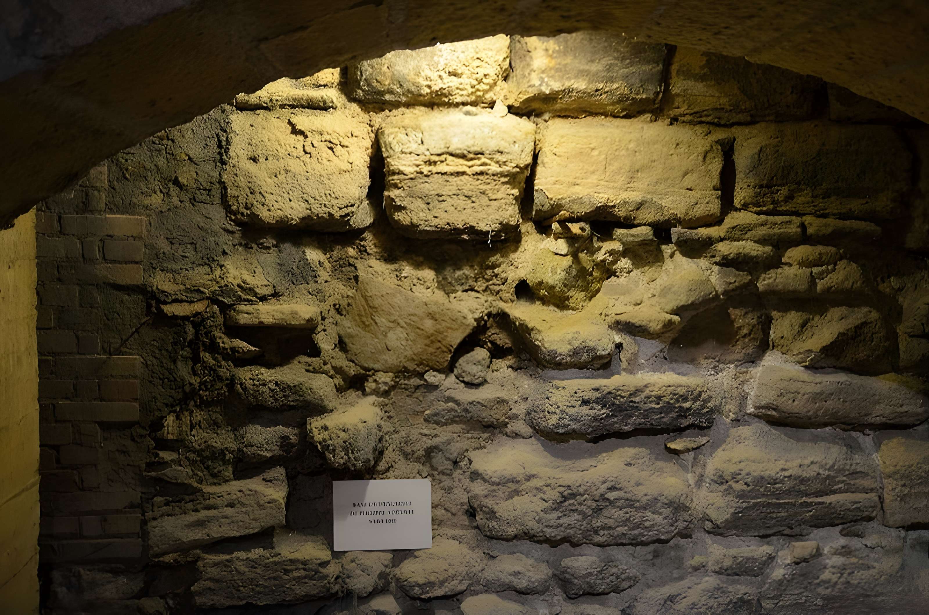 Enceinte de Philippe Auguste 20 Rue Étienne-Marcel - Paris 2ème 