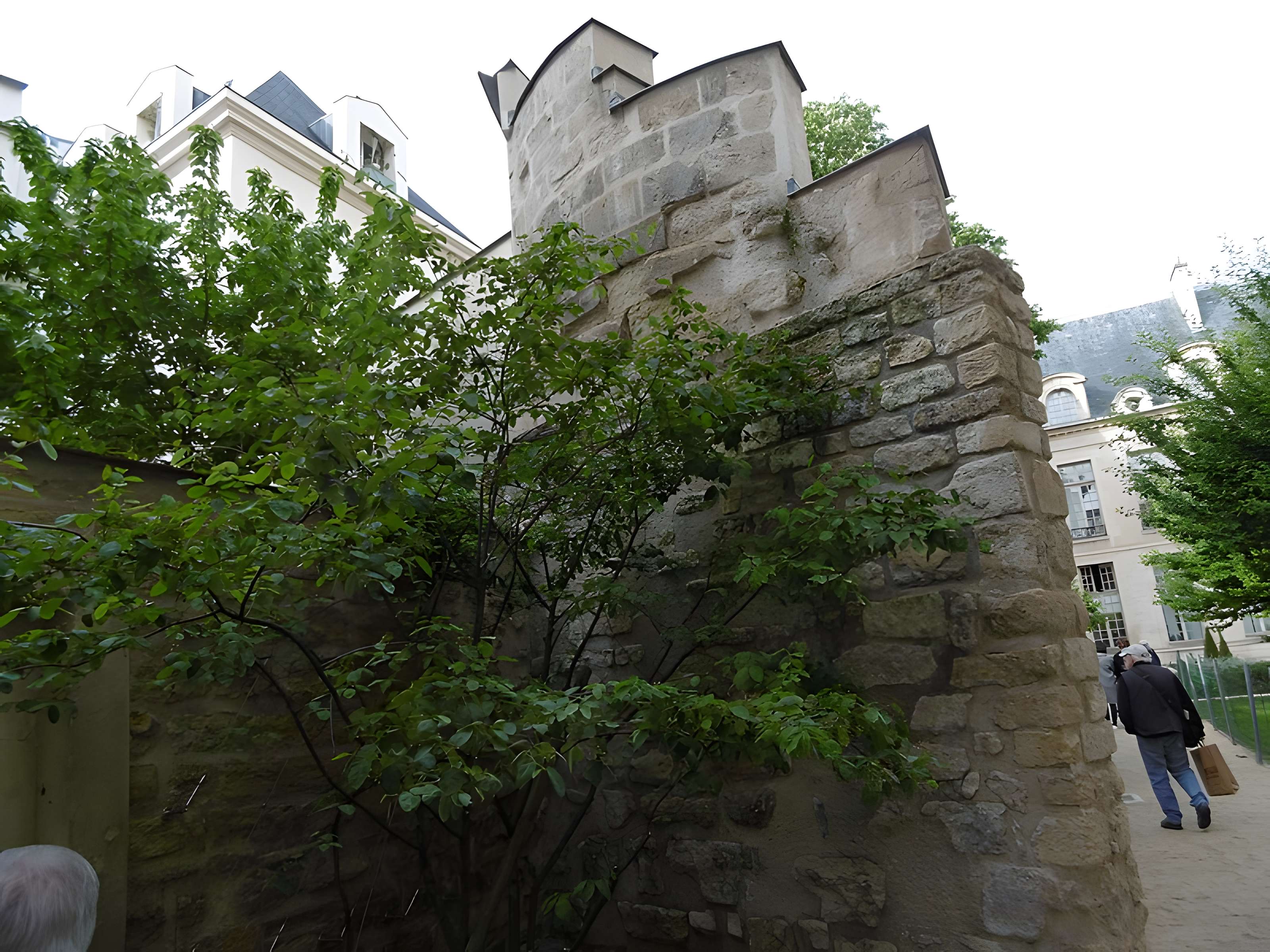 Enceinte de Philippe Auguste 15 Rue de l'Ave-Maria - Paris 4ème