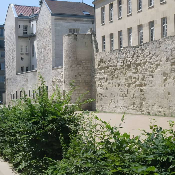 Photo de Enceinte de Philippe Auguste 17-19-21 Rue des Jardins-Saint-Paul - Paris 4ème